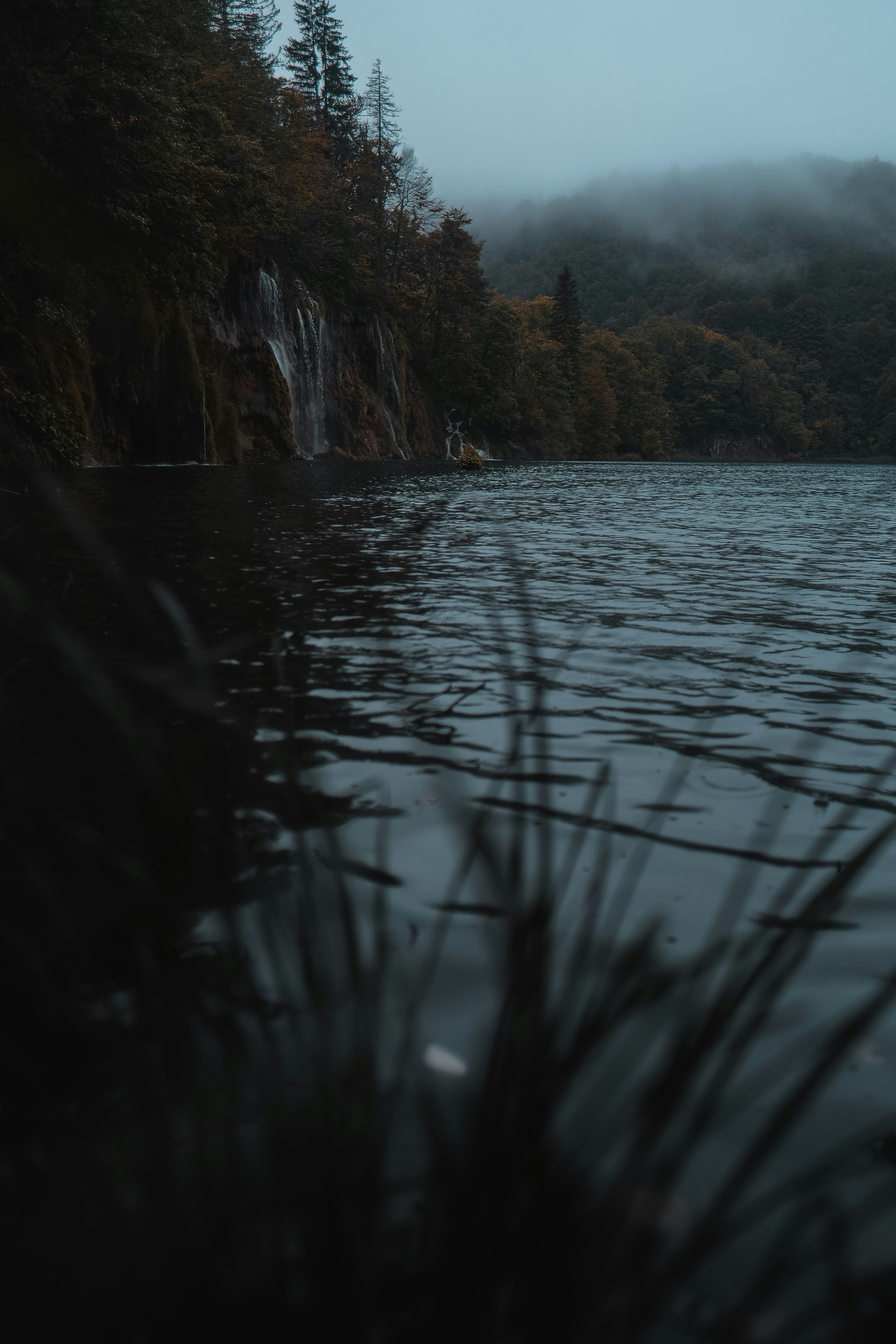 calm water at daytime